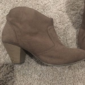 Brown suede ankle boot